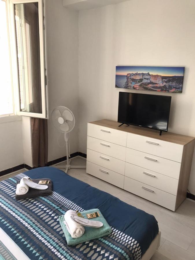 **** Mer Sea 1 A 8 Personnes 80M2 A 120M De La Mer **** Аячо Екстериор снимка